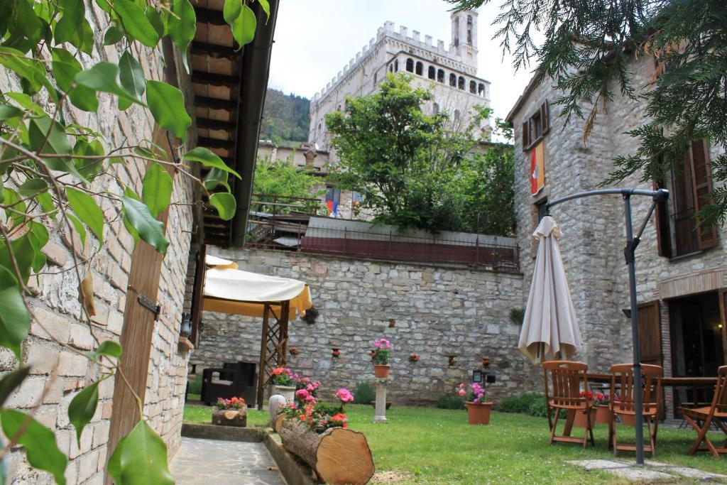 Residenza Le Logge Bed and Breakfast Gubbio Exteriör bild