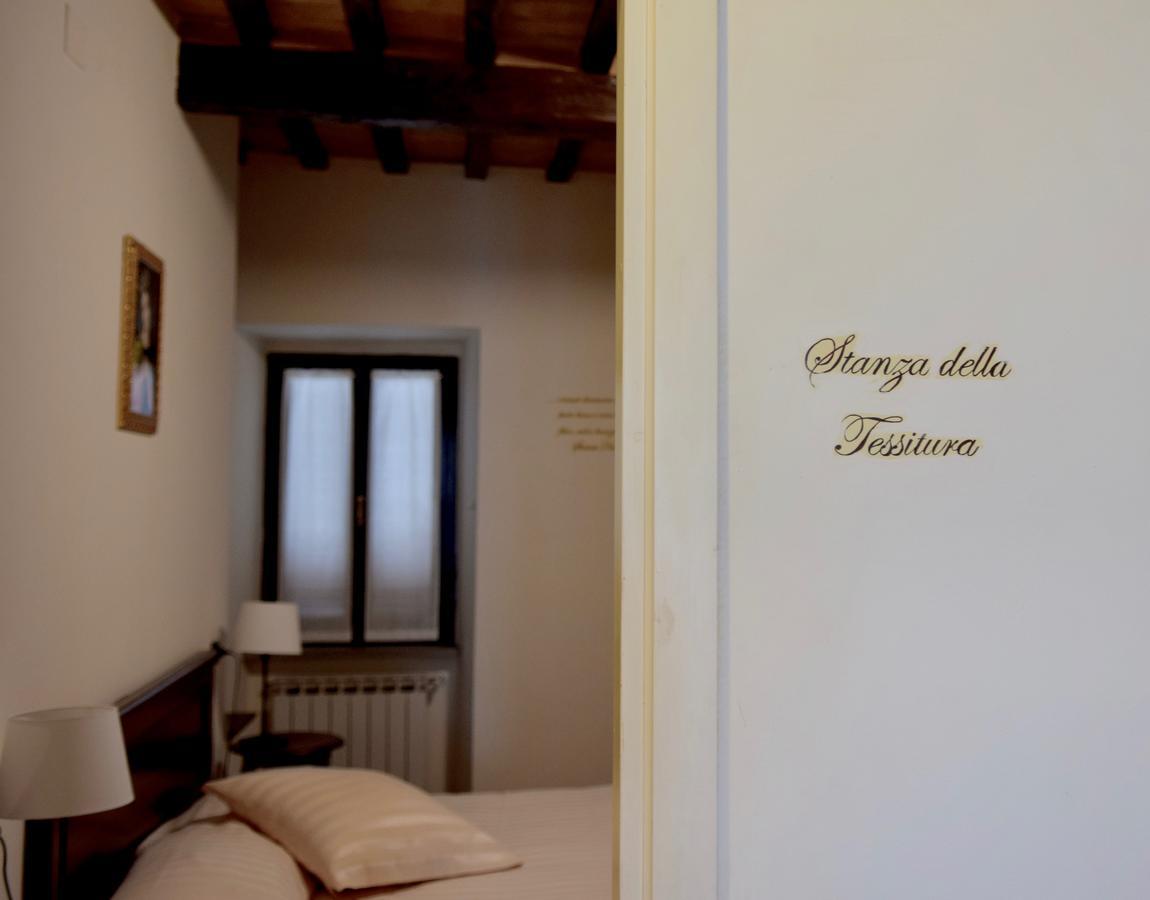Residenza Le Logge Bed and Breakfast Gubbio Exteriör bild